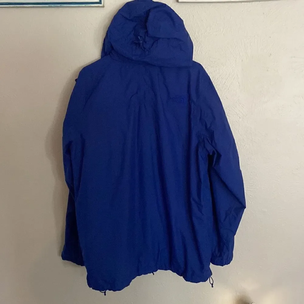 North Face Windbreaker Royal Blue Sz M impeccable